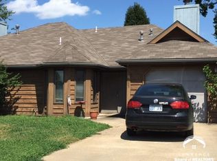 321 Glenview Dr, Lawrence, KS 66049