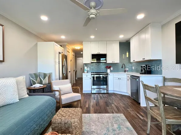 40 Folly Field Rd APT B222, Hilton Head Island, SC 29928