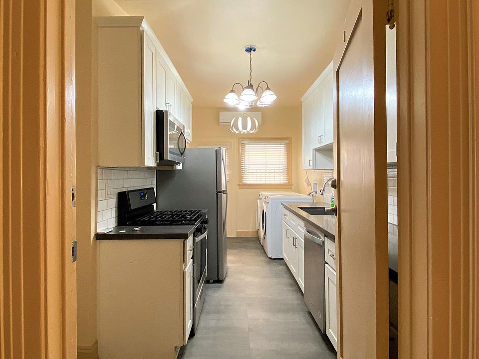 1st image of 212 S Kenmore Ave APT 1