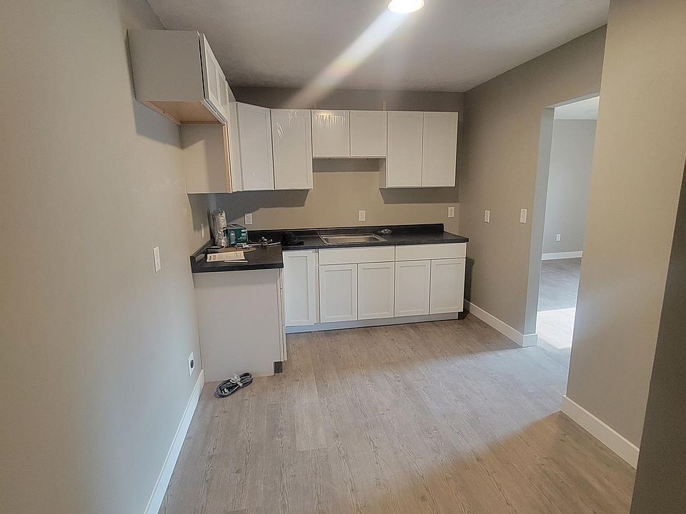 1st image of 206 E Erie St APT 2