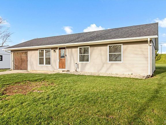 2nd image of 806 S Elm Blvd