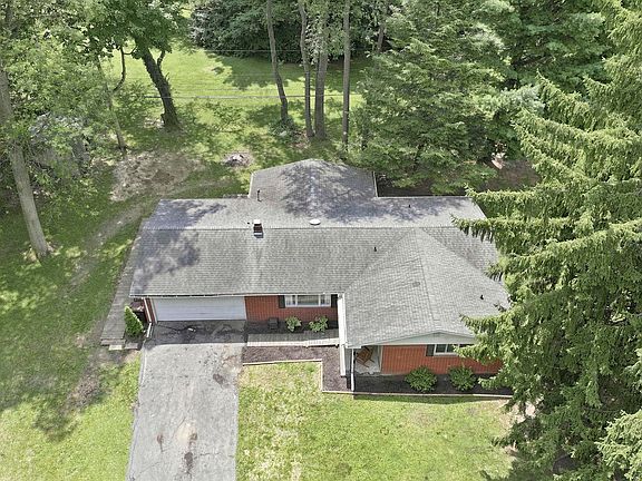 4th image of 187 Shady Lane Dr