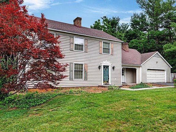 3rd image of 2818 Plantation Ln
