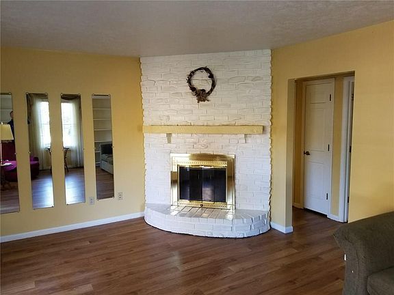3rd image of 4404 Harvard Dr