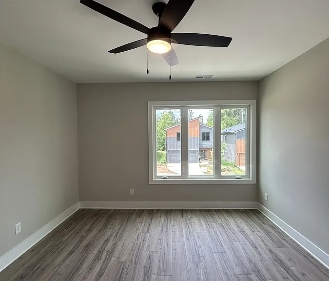 212 Summer Breeze Dr — Photo 14