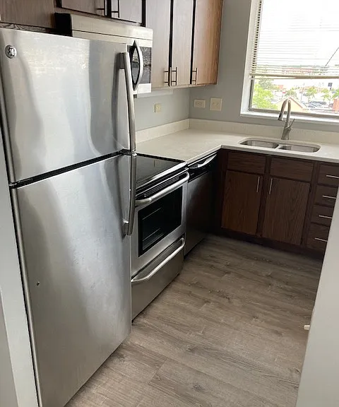Des Plaines Tower — Photo 37