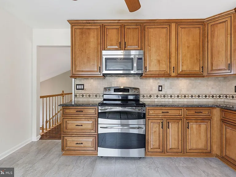 7690 Green Garland Dr — Photo 5