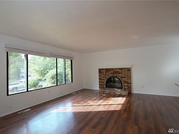 5th image of 20621 23rd Ave W