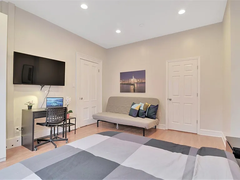932 Summit Ave #B — Photo 9