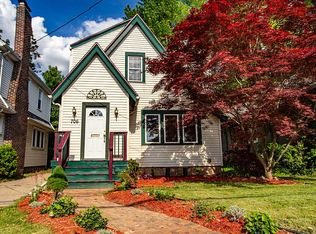 706 N Fairview Ave, Lansing, MI 48912