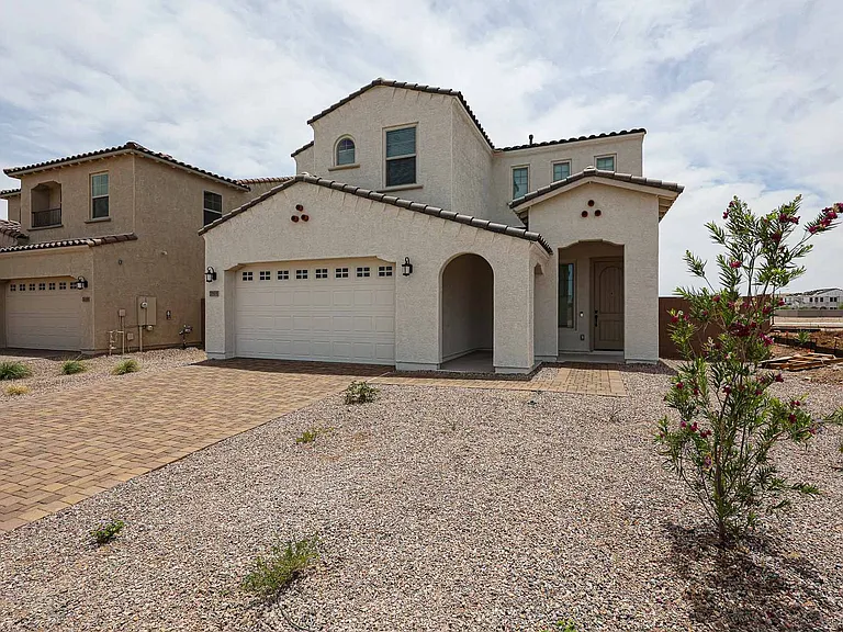 7695 W Smoketree Dr — Photo 2