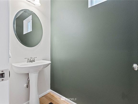 5th image of 4017 61st Ave E