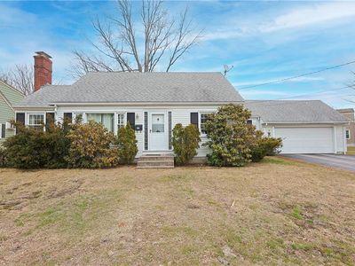 37 Knowles Dr, Warwick, RI, 02888