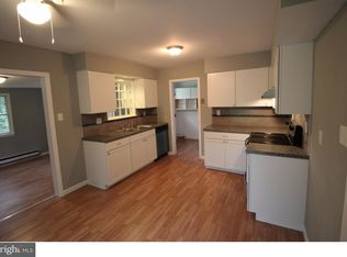 5 Centennial Rd, Sicklerville, NJ 08081