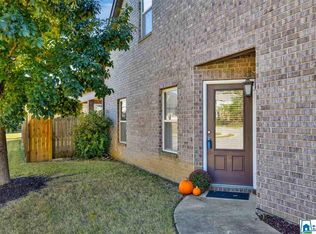 137 Glen Cross Cir, Trussville, AL 35173