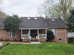 470 Old River Rd, Louisa, KY 41230