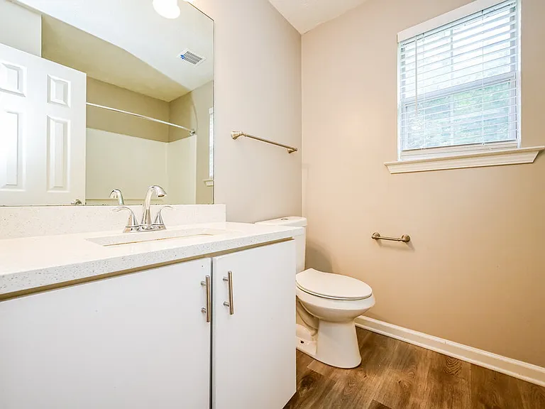 409 Grove Park Dr — Photo 16