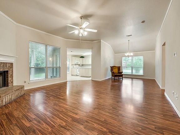 5th image of 513 Marybeth Dr