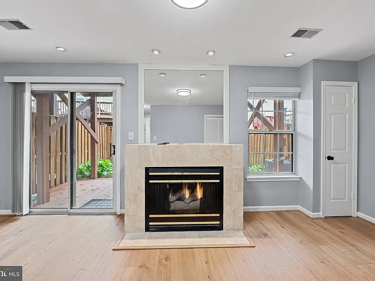 6804 Signature Cir — Photo 25