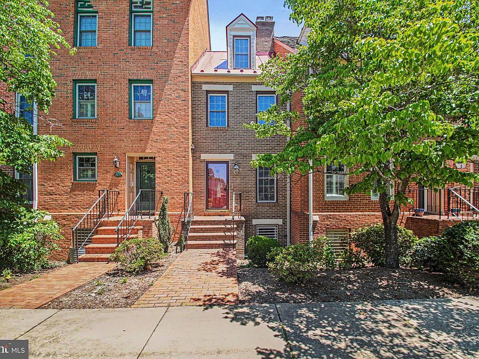 1st image of 807 College Ave