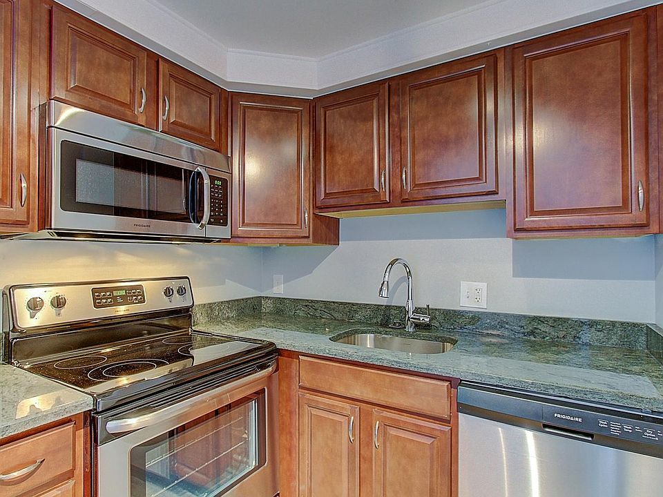 1st image of 1155 Ash St APT 404