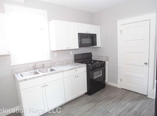 411 W 14th St, Davenport, IA 52803