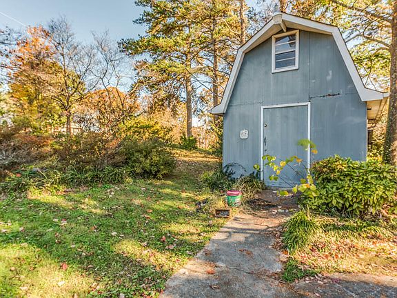 4th image of 4404 Garden Dr