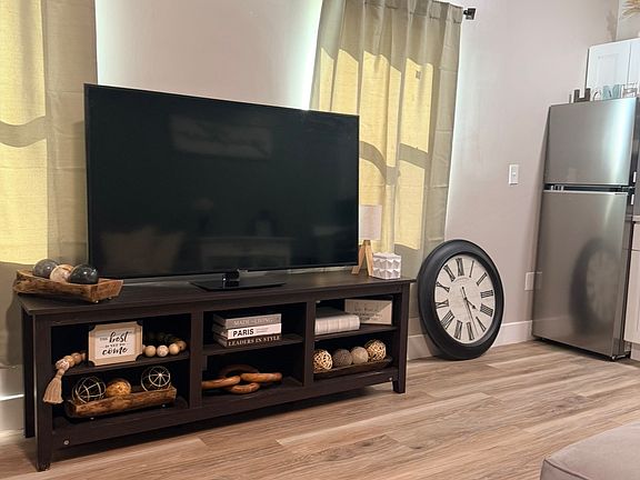 3rd image of 1001 Briarwood Rd #2