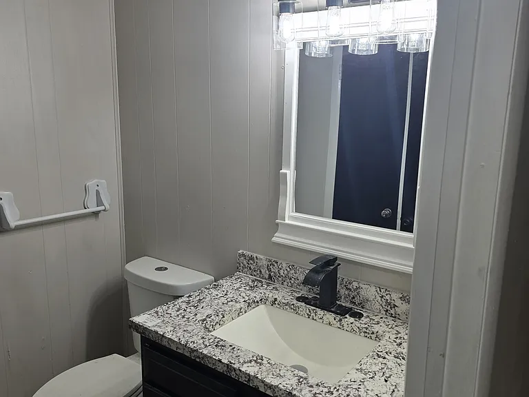 1102 Shoreham Dr — Photo 10