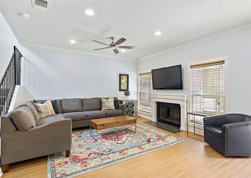 1st image of 2555 Bering Dr APT 13