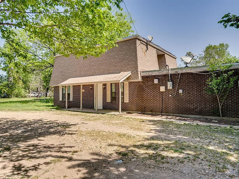 626 Arawe Cir W — Photo 21