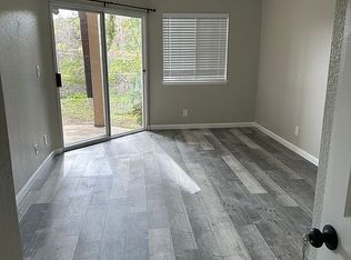 5728 Oak Bend Ln UNIT 111, Oak Park, CA 91377