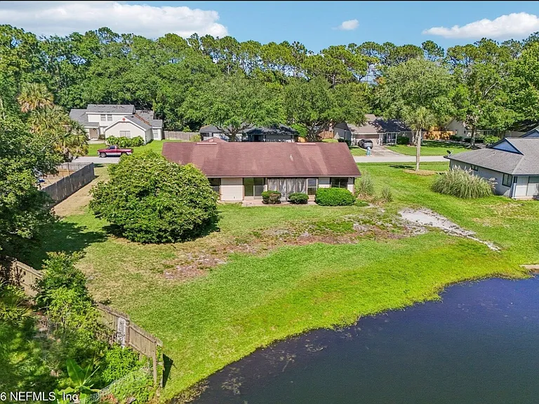 2020 Indian Springs Dr — Photo 27