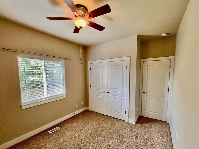 2905 E Pine Hollow Ln — Photo 15