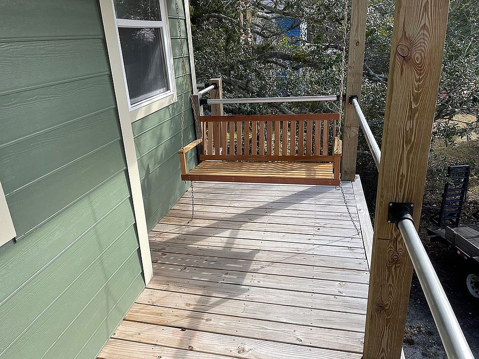 2nd image of 567 Island Rd