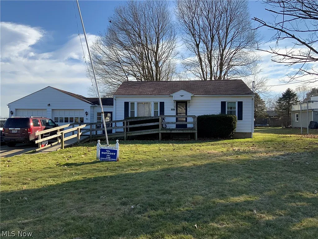 1296 Blachleyville Rd photo 1
