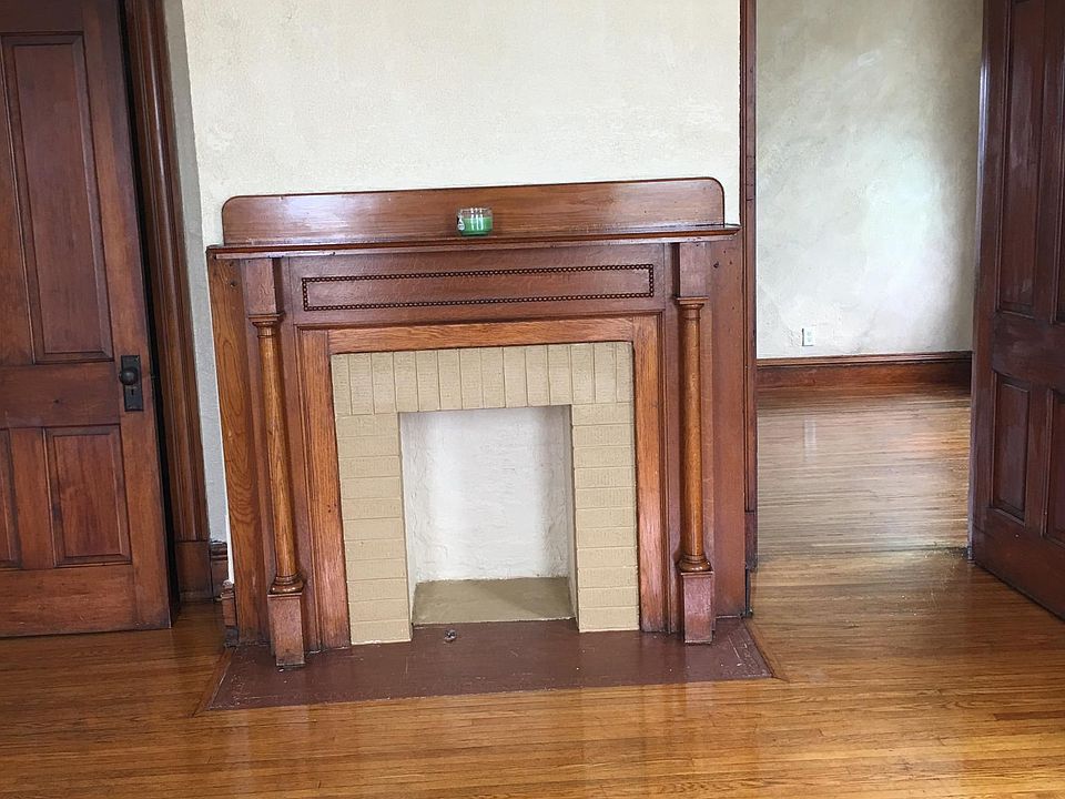 1st image of 1141 W Erie Ave