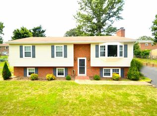 11 Kenwood Dr, Verona, VA 24482