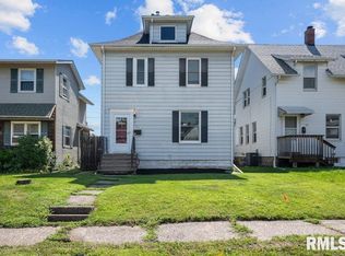 416 39th St, Moline, IL 61265