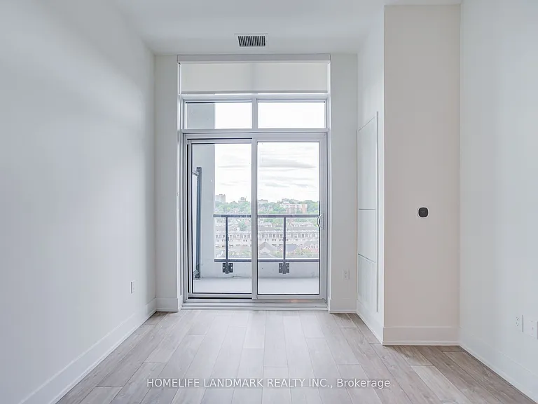 858 Dupont St #Penthouse 06 — Photo 6
