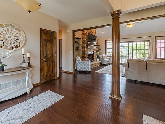 2nd image of 103 S Harwich Cir