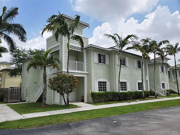 2nd image of 2731 NE 3rd Dr Unit 201