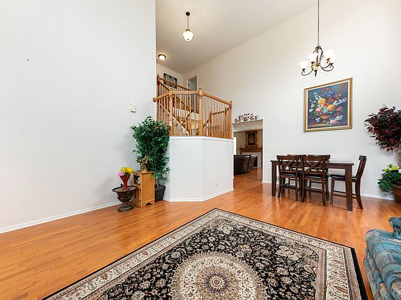 5th image of 2507 Whitehall Ln
