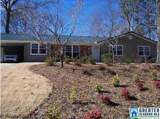 2720 Windcrest Cir, Gardendale, AL 35071
