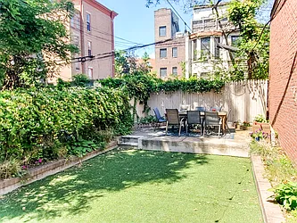 Rented by Amicourt LLC