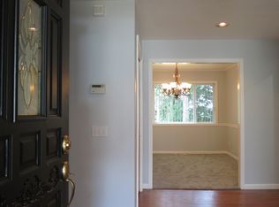 18450 SW Kelly View Loop, Beaverton, OR 97007