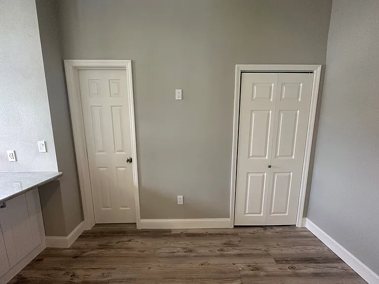 2210 S Euclid Cir #B — Photo 29