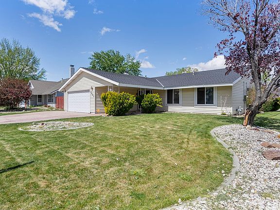 2nd image of 2685 Howard Dr