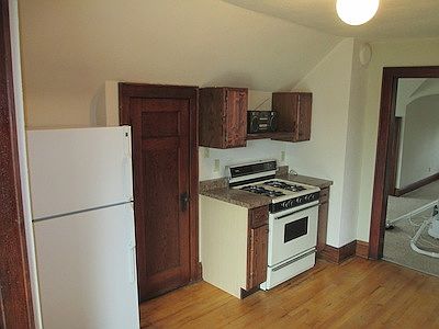 3rd image of 2427 W Melvina St #A
