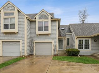 8088 Cobblestone Rd, Urbandale, IA 50322